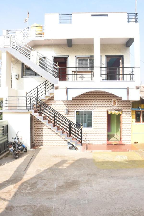 Coconut Homestay Hampi Esterno foto
